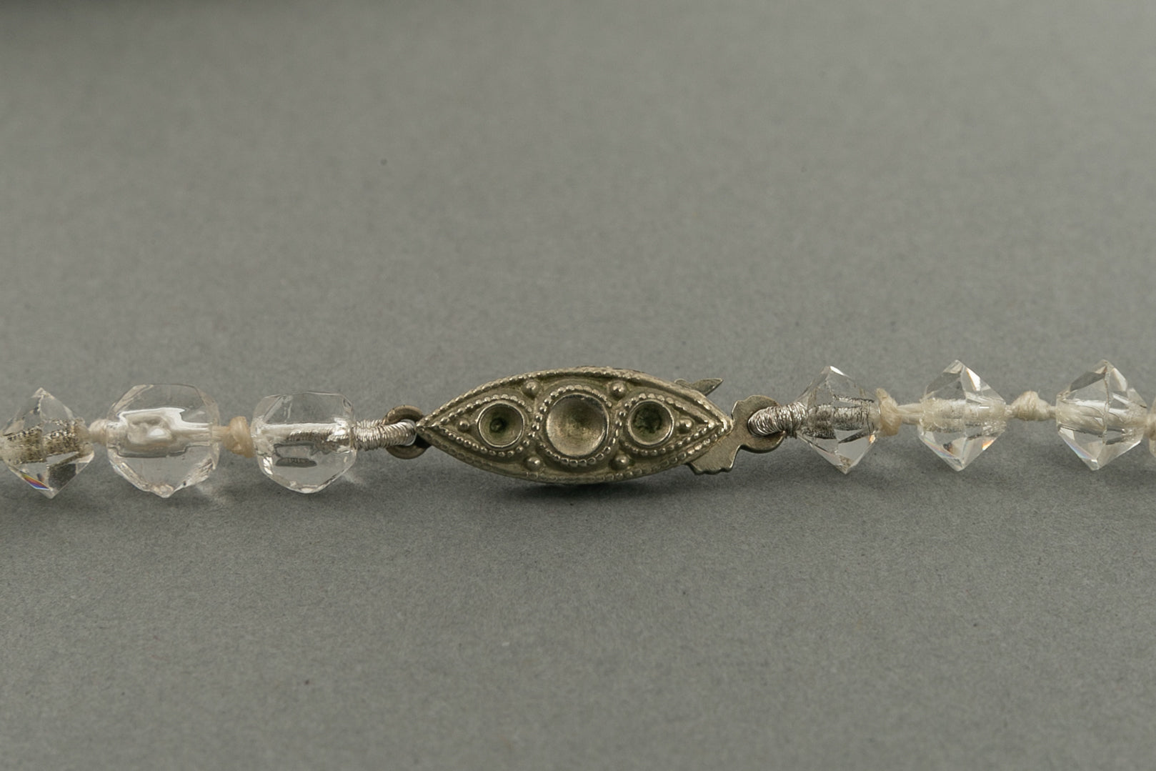 Collier de boules strassÃƒÆ’Ã‚Â©es ancien