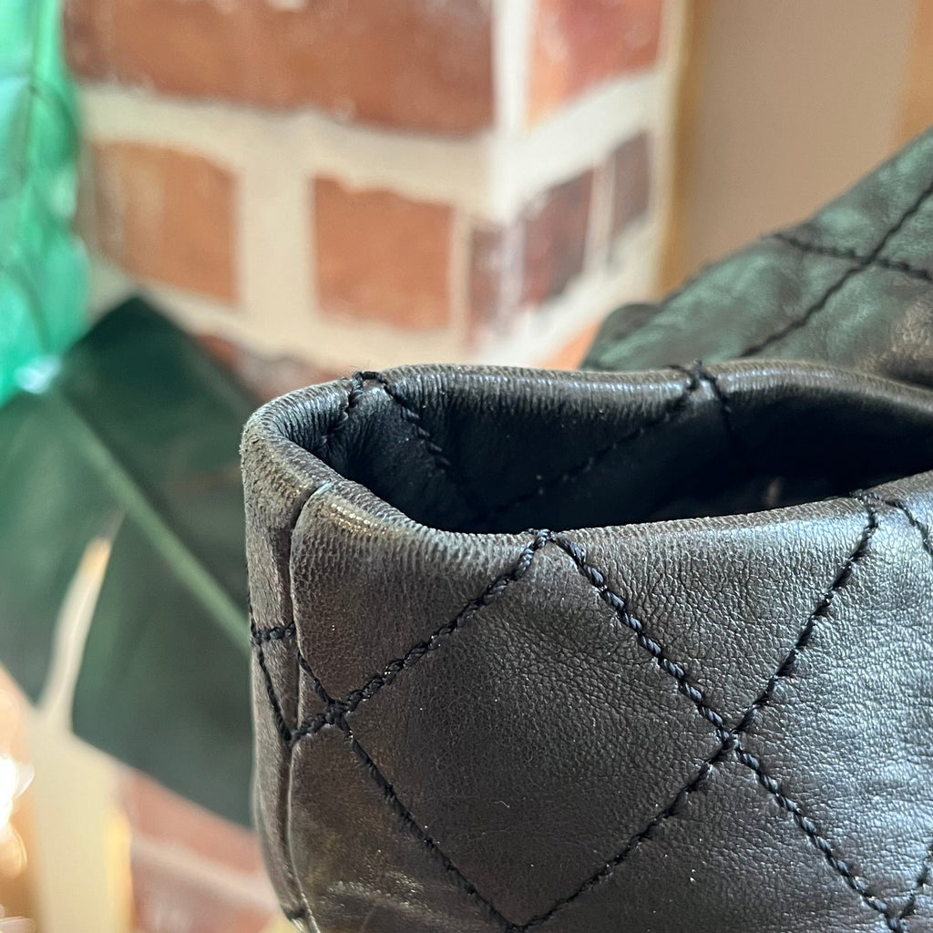 CHANEL 8 Knots Quilted Lambskin Tote Bag