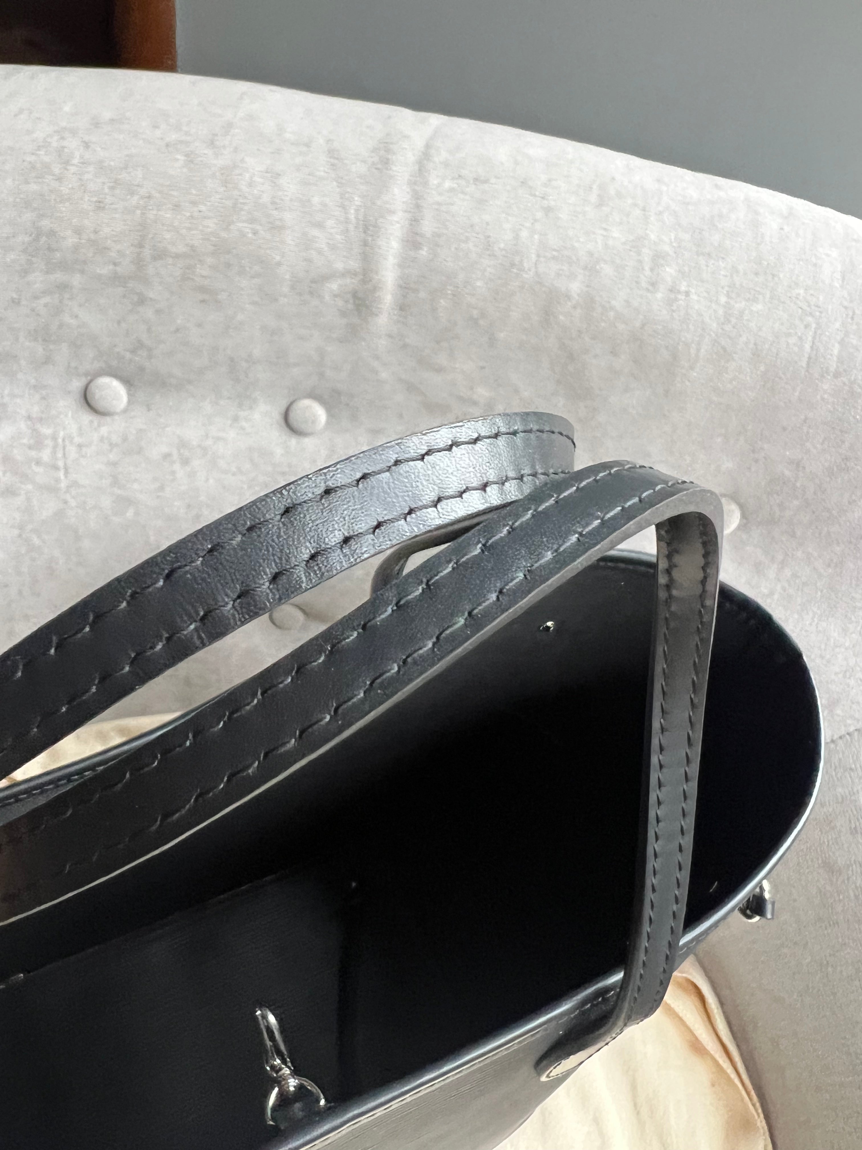 Louis Vuitton Neverfull MM Black Epi Leather (RRP £1,740)
