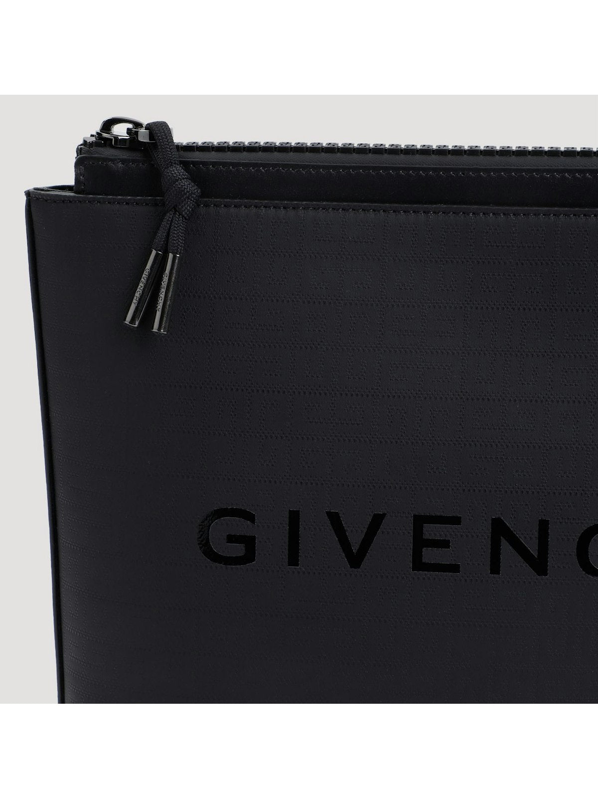 TRAVEL POUCH
