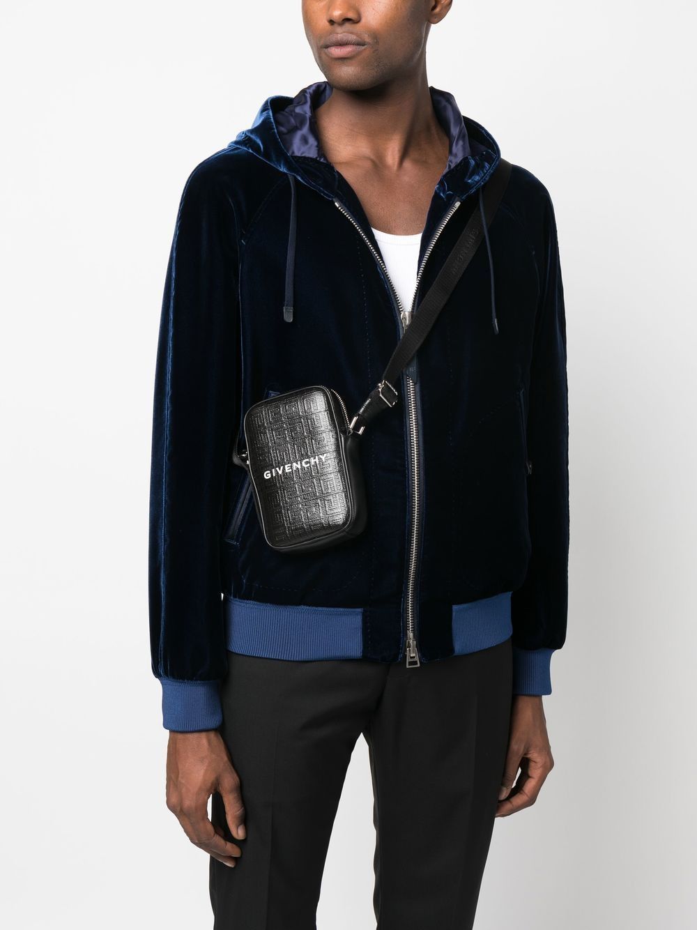 G-ESSENTIALS SMALL VERTICAL BAG