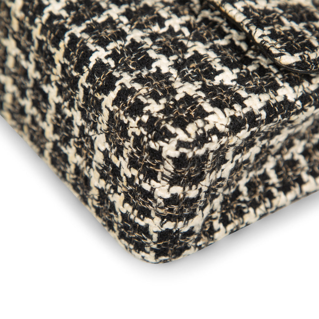 Chanel Classic Flap Bag - Medium - Tweed