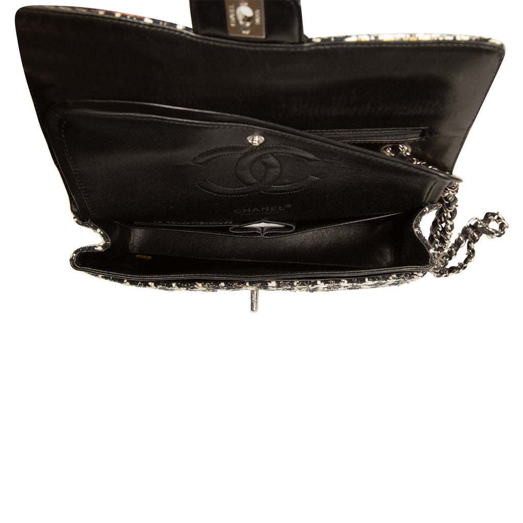 Chanel Classic Flap Bag - Medium - Tweed