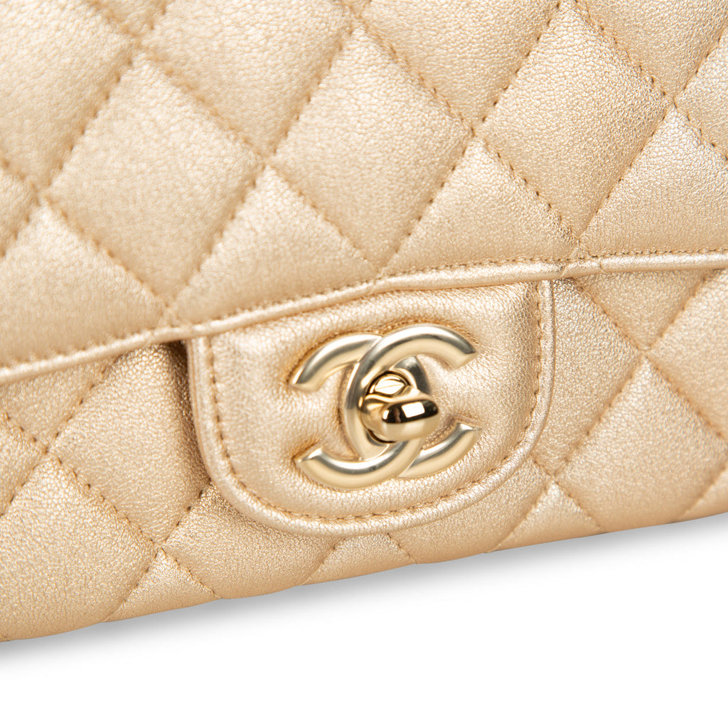 Chanel Classic Flap Bag - Mini Square - 21P