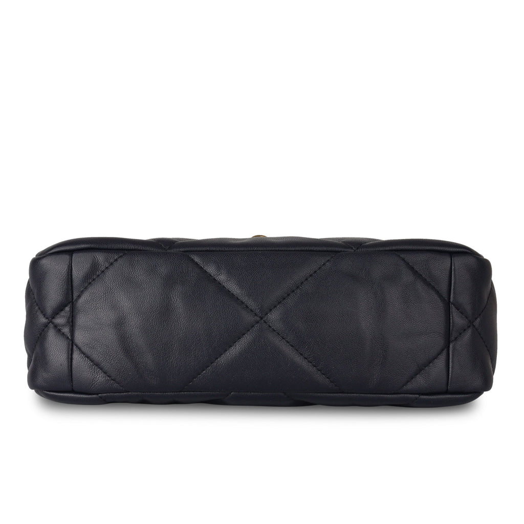 Chanel 19 - Small