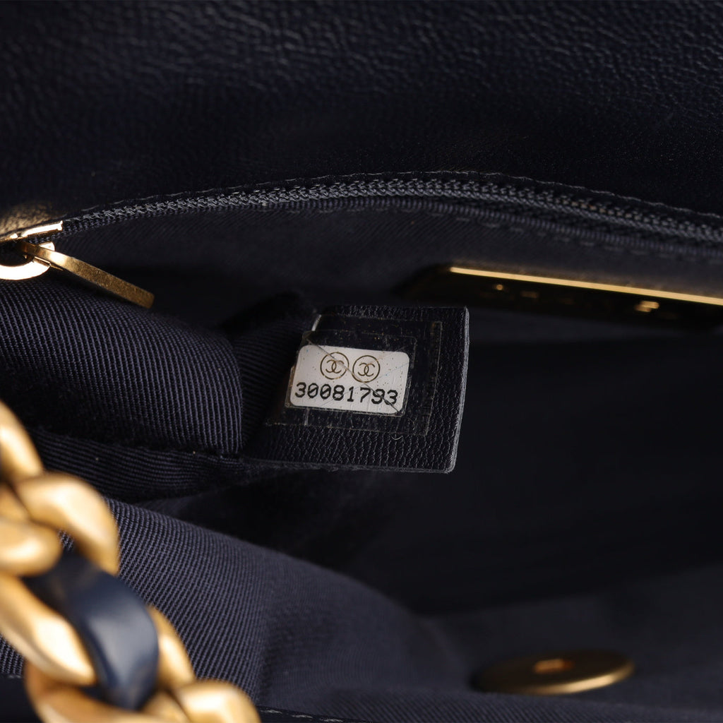 Chanel 19 - Small