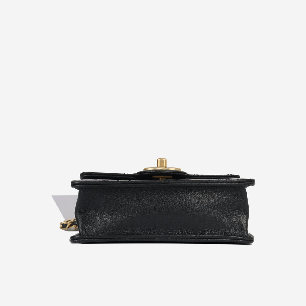 Vertical Pearl Flap Bag