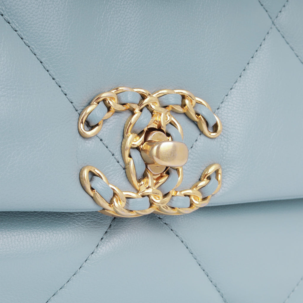 Chanel 19 - Small
