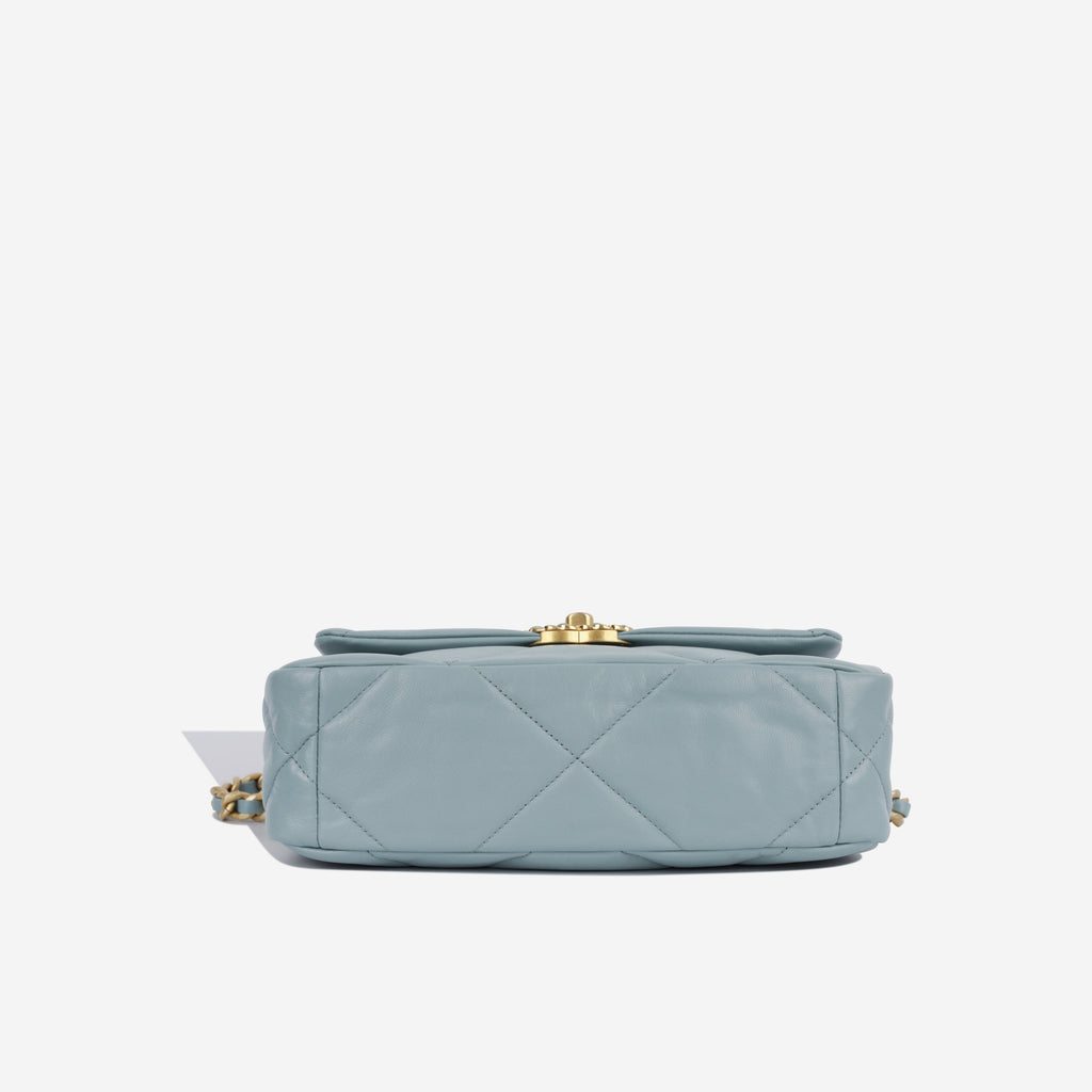 Chanel 19 - Small