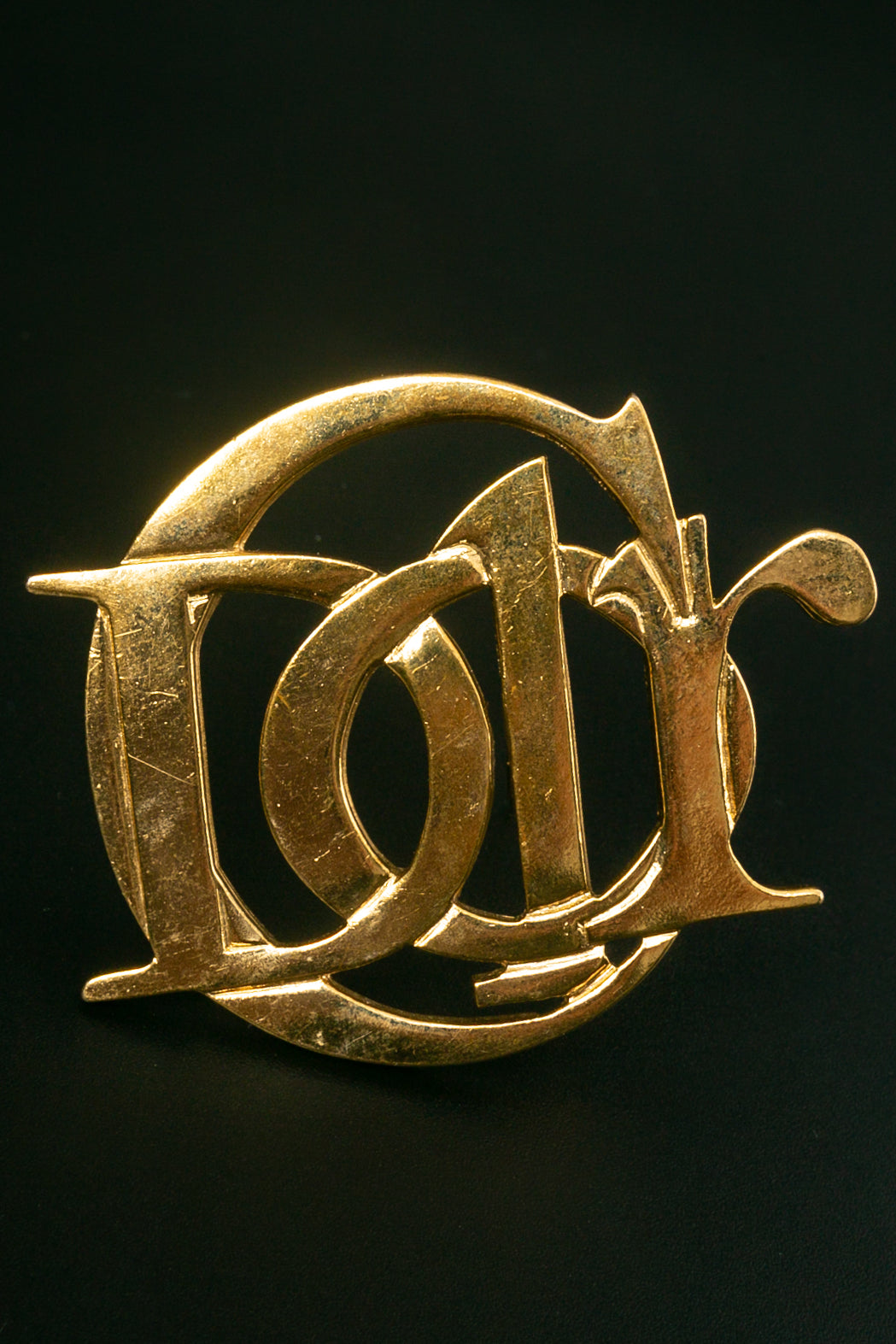 Broche en mÃƒÆ’Ã‚Â©tal dorÃƒÆ’Ã‚Â© Christian Dior