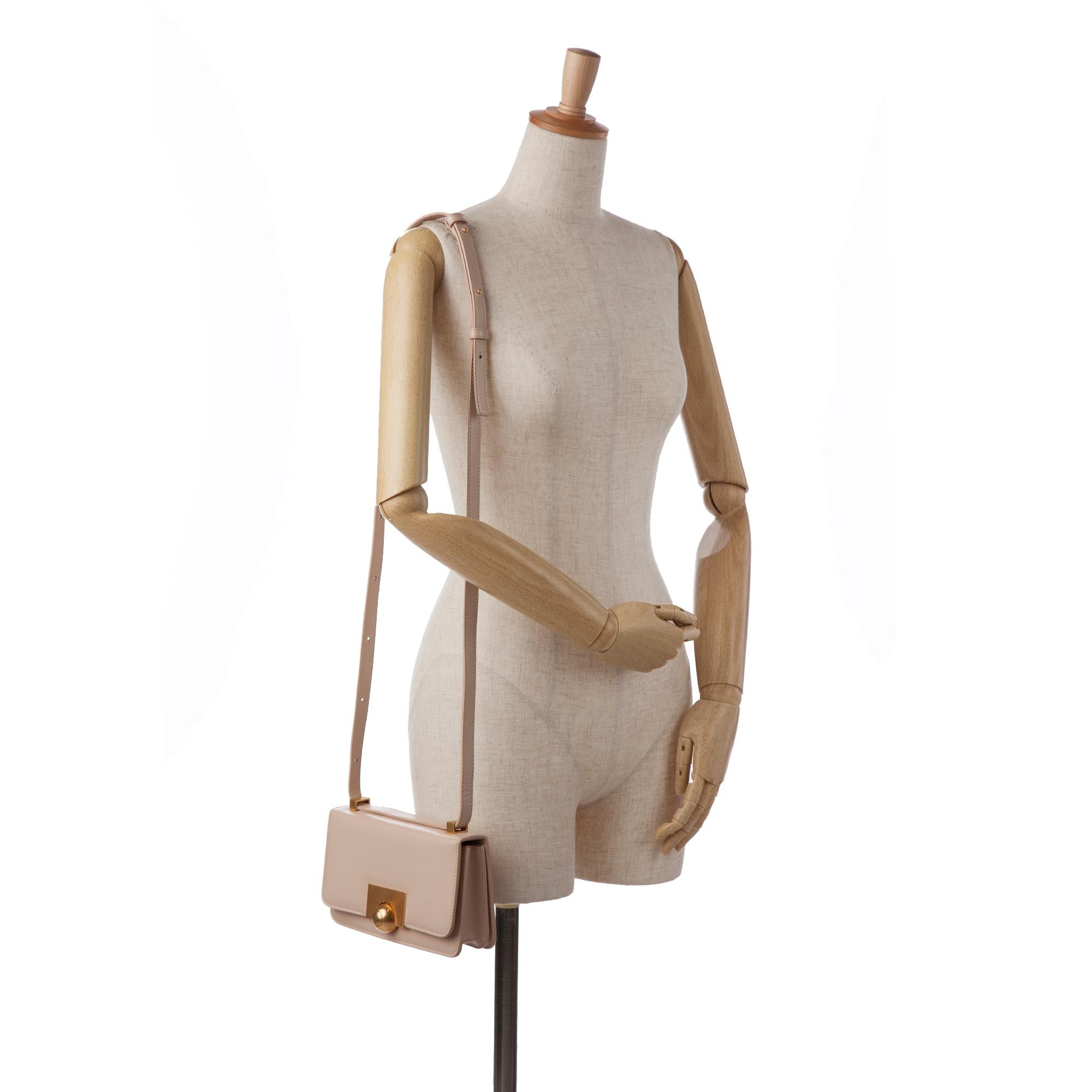 Bottega Veneta BV Classic Crossbody Bag (SHG-AGMYI2)
