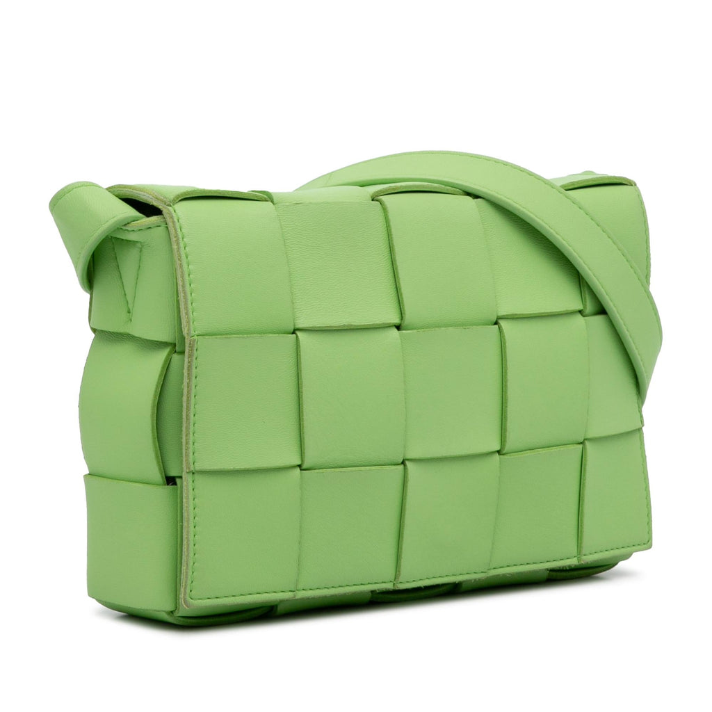 Bottega Veneta Calfskin Intrecciato Cassette Crossbody (SHG-CBPvTr)