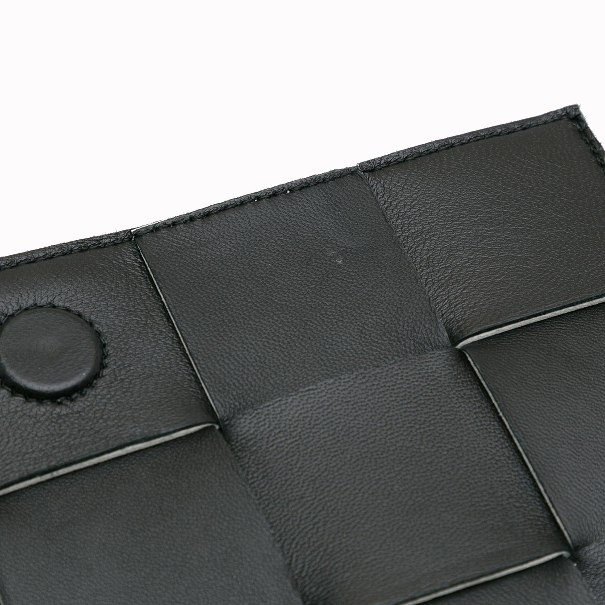 Bottega Veneta Calfskin Intrecciato Cassette Crossbody (SHG-F2bVdG)