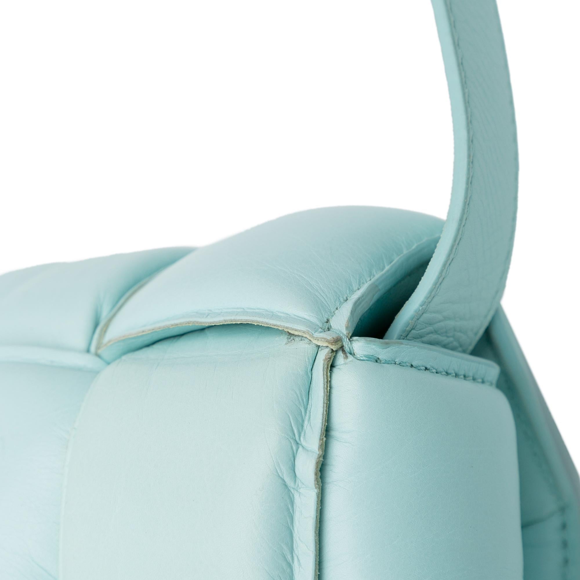 Bottega Veneta Calfskin Intrecciato Padded Cassette Crossbody (SHG-uVjoBL)
