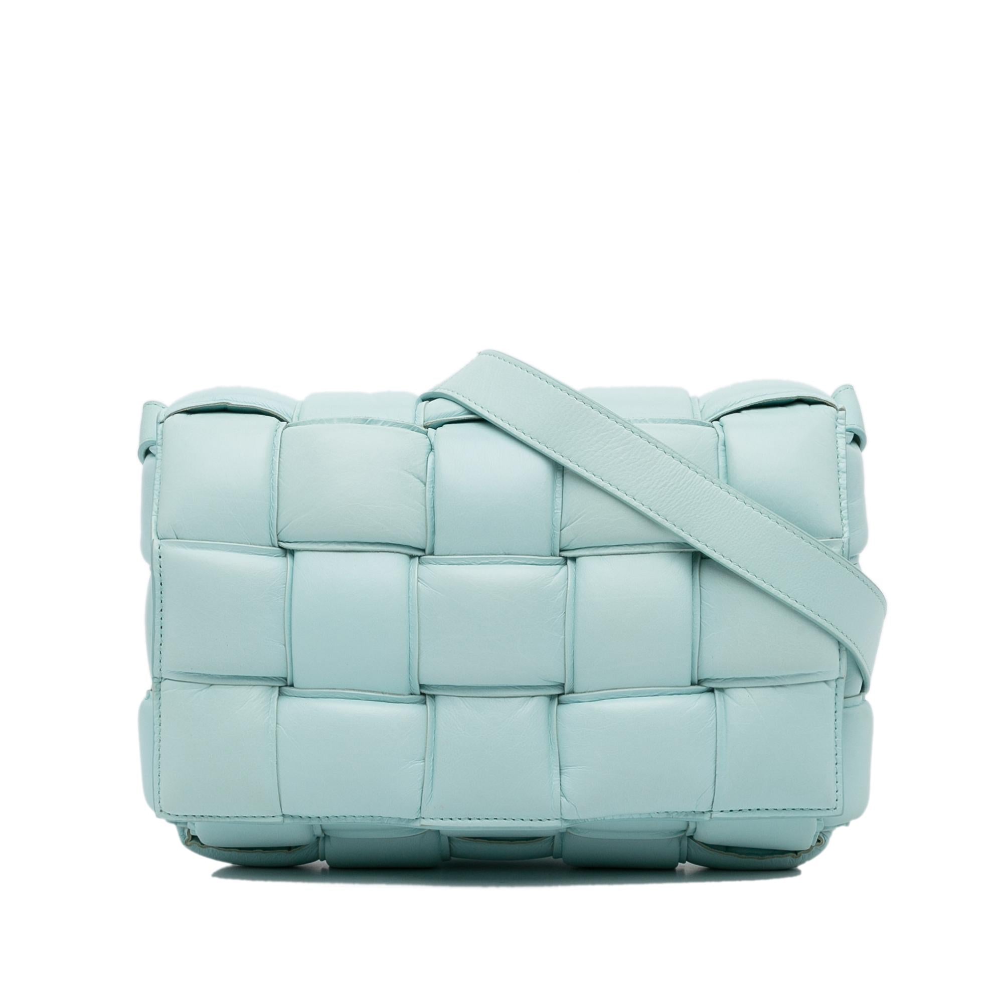 Bottega Veneta Calfskin Intrecciato Padded Cassette Crossbody (SHG-uVjoBL)