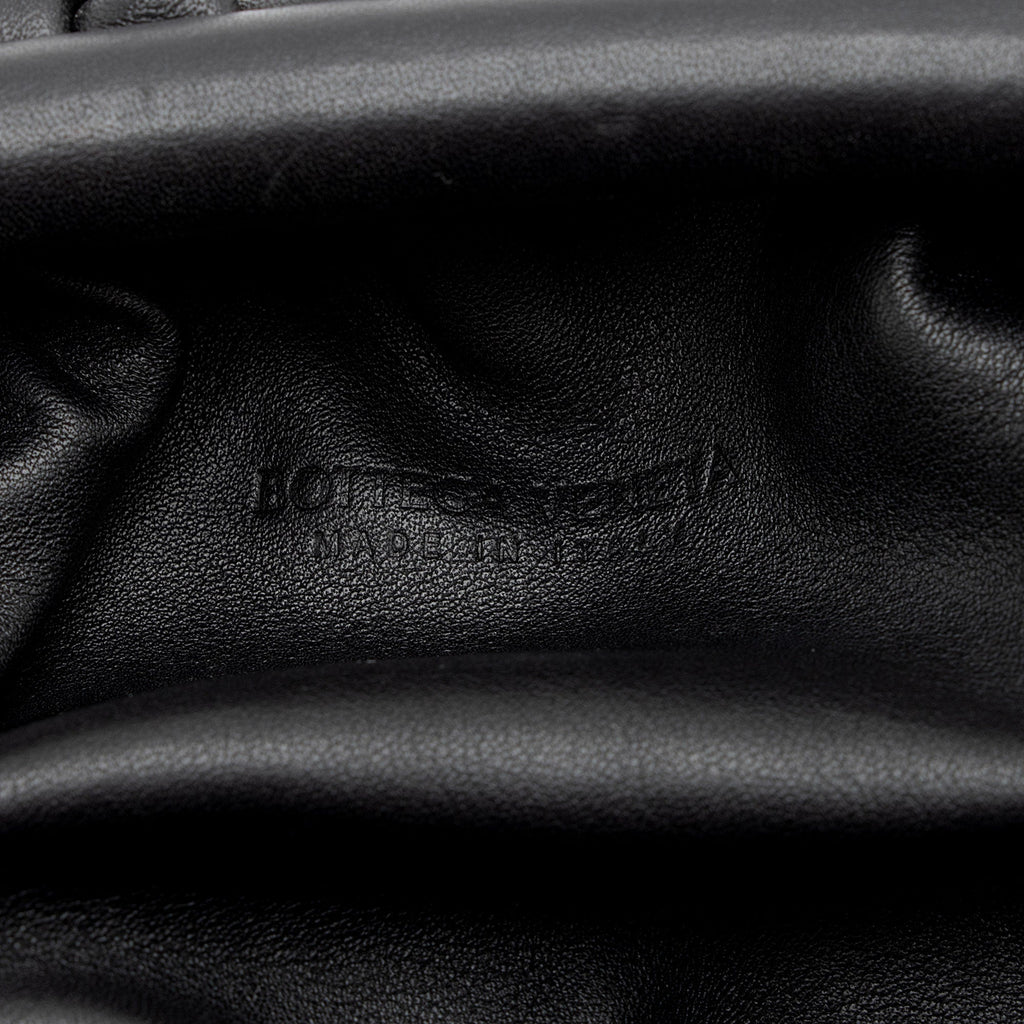 Bottega Veneta Calfskin Mini Pouch (SHF-B5fYeM)