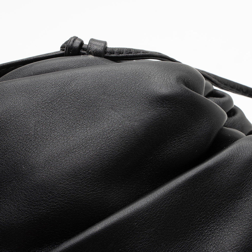 Bottega Veneta Calfskin Mini Pouch (SHF-MYjc4F)