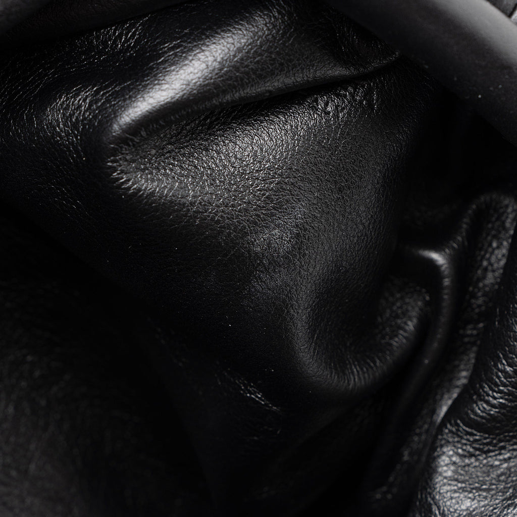 Bottega Veneta Calfskin Mini Pouch (SHF-MYjc4F)