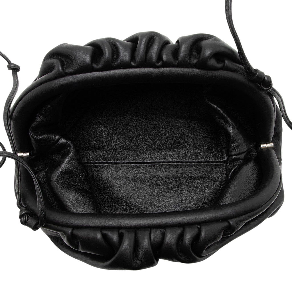 Bottega Veneta Calfskin Mini Pouch (SHF-MYjc4F)