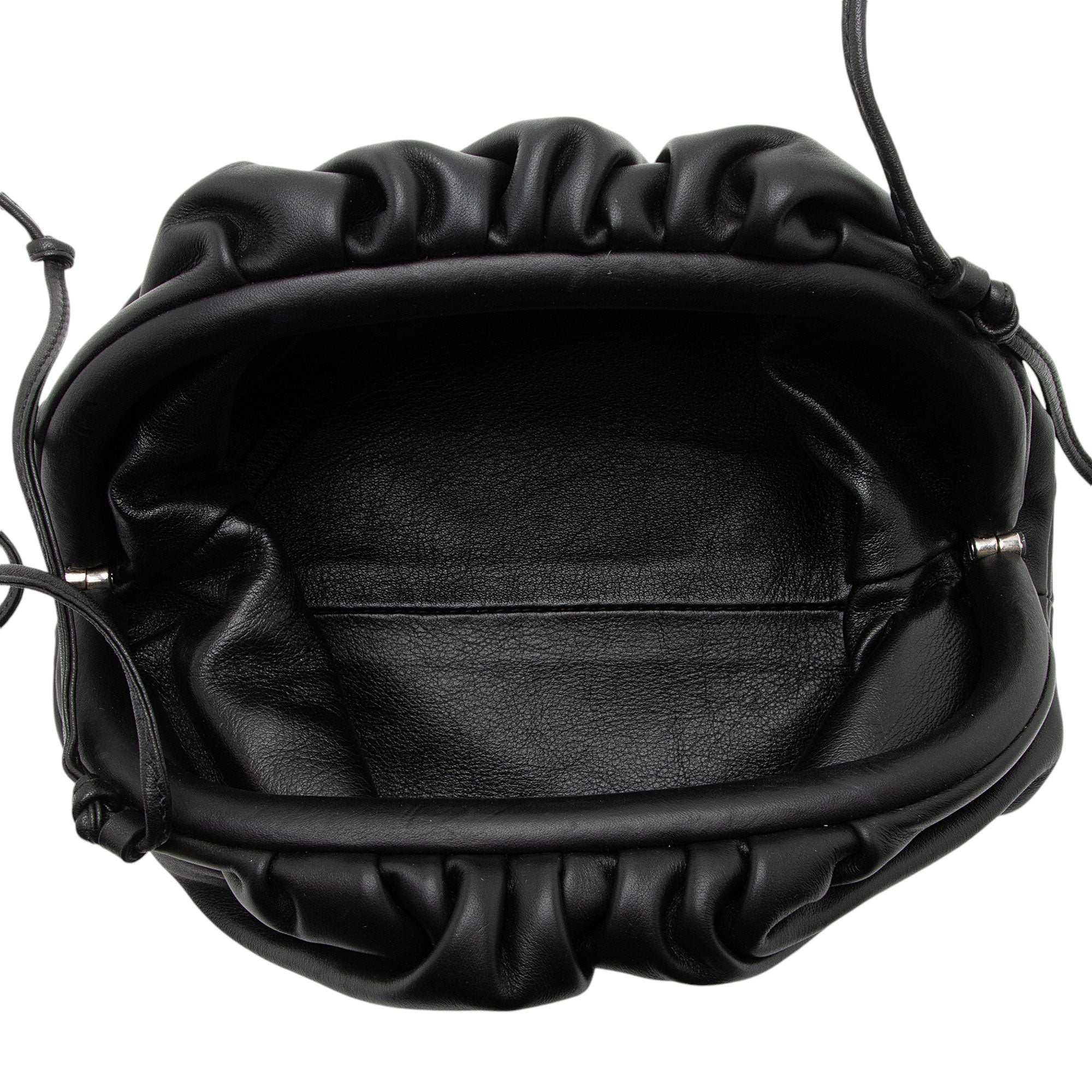 Bottega Veneta Calfskin Mini Pouch (SHF-MYjc4F)