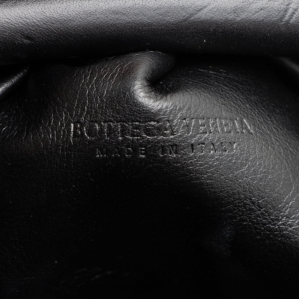 Bottega Veneta Calfskin Mini Pouch (SHF-MYjc4F)