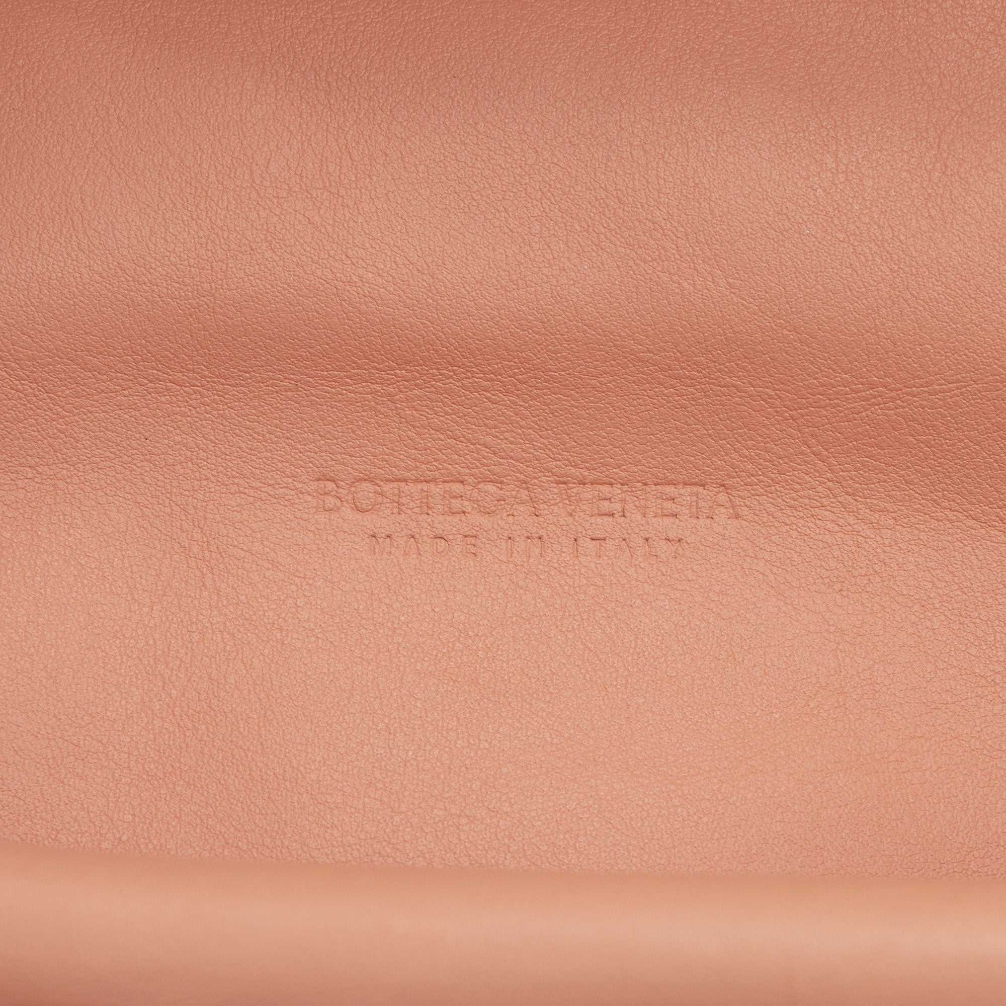 Bottega Veneta Calfskin The Belt Chain Pouch (SHF-7wK4Um)