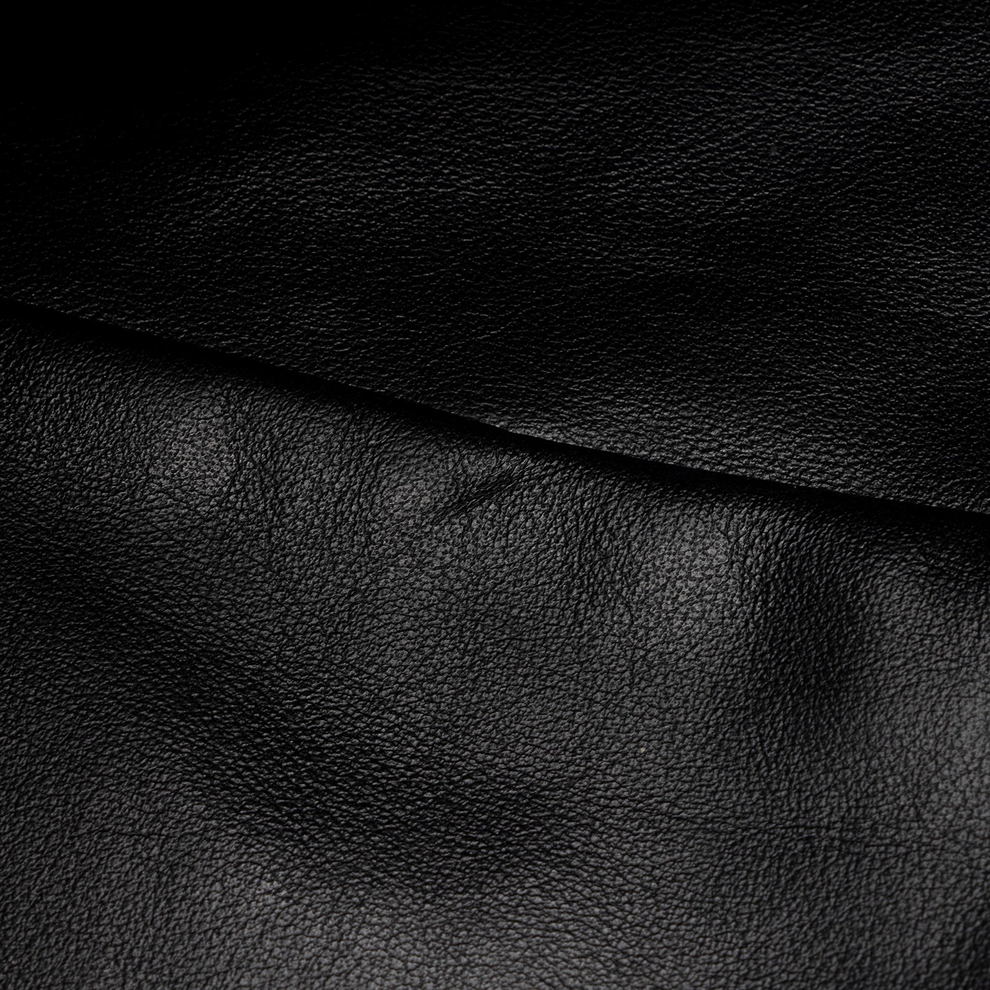 Bottega Veneta Calfskin The Chain Pouch (SHF-6ijP3Y)
