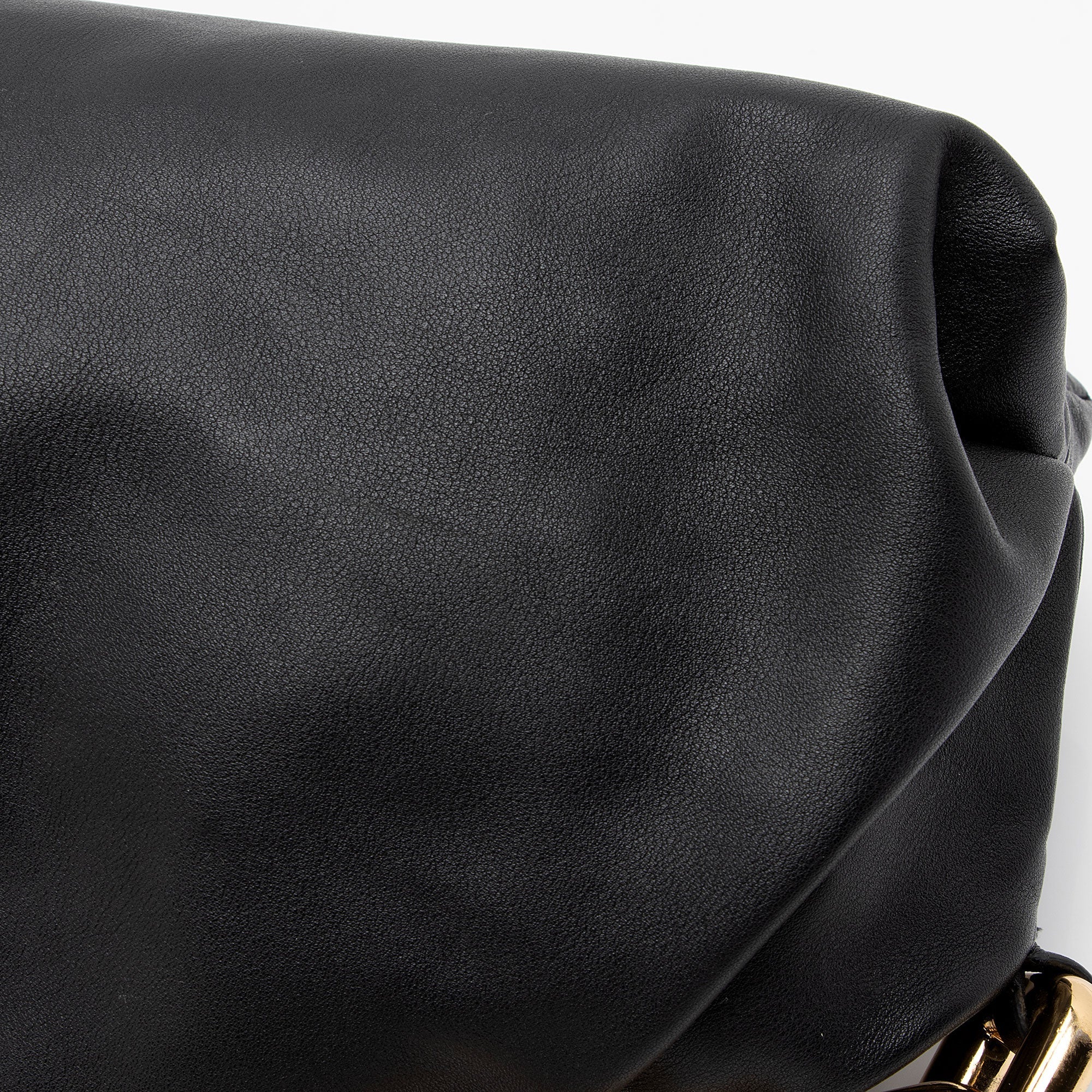 Bottega Veneta Calfskin The Chain Pouch (SHF-6ijP3Y)