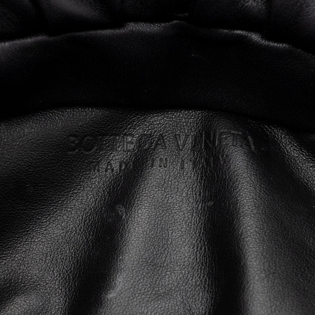 Bottega Veneta Calfskin The Chain Pouch (SHF-6ijP3Y)