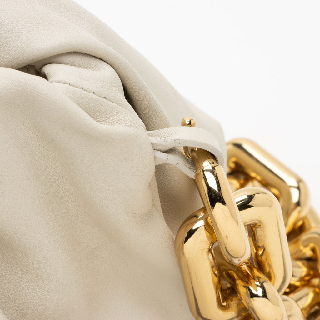 Bottega Veneta Calfskin The Chain Pouch (SHF-WyuHEH)