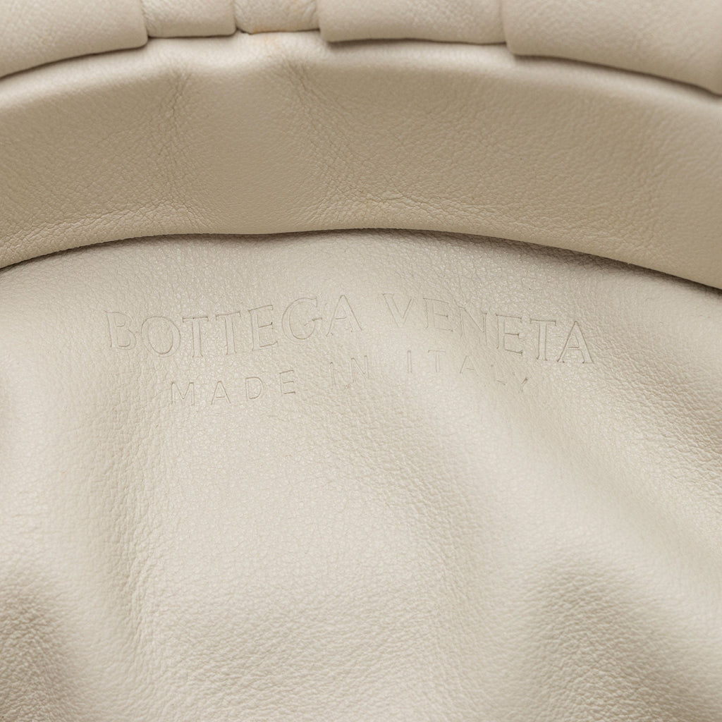 Bottega Veneta Calfskin The Chain Pouch (SHF-WyuHEH)