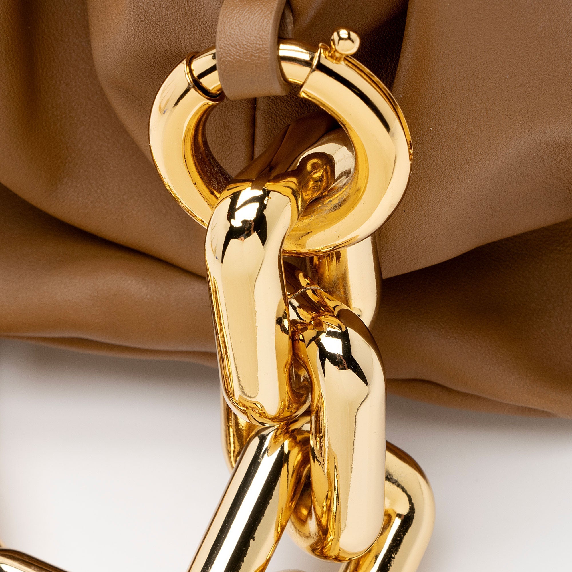 Bottega Veneta Calfskin The Chain Pouch (SHF-birXYM)