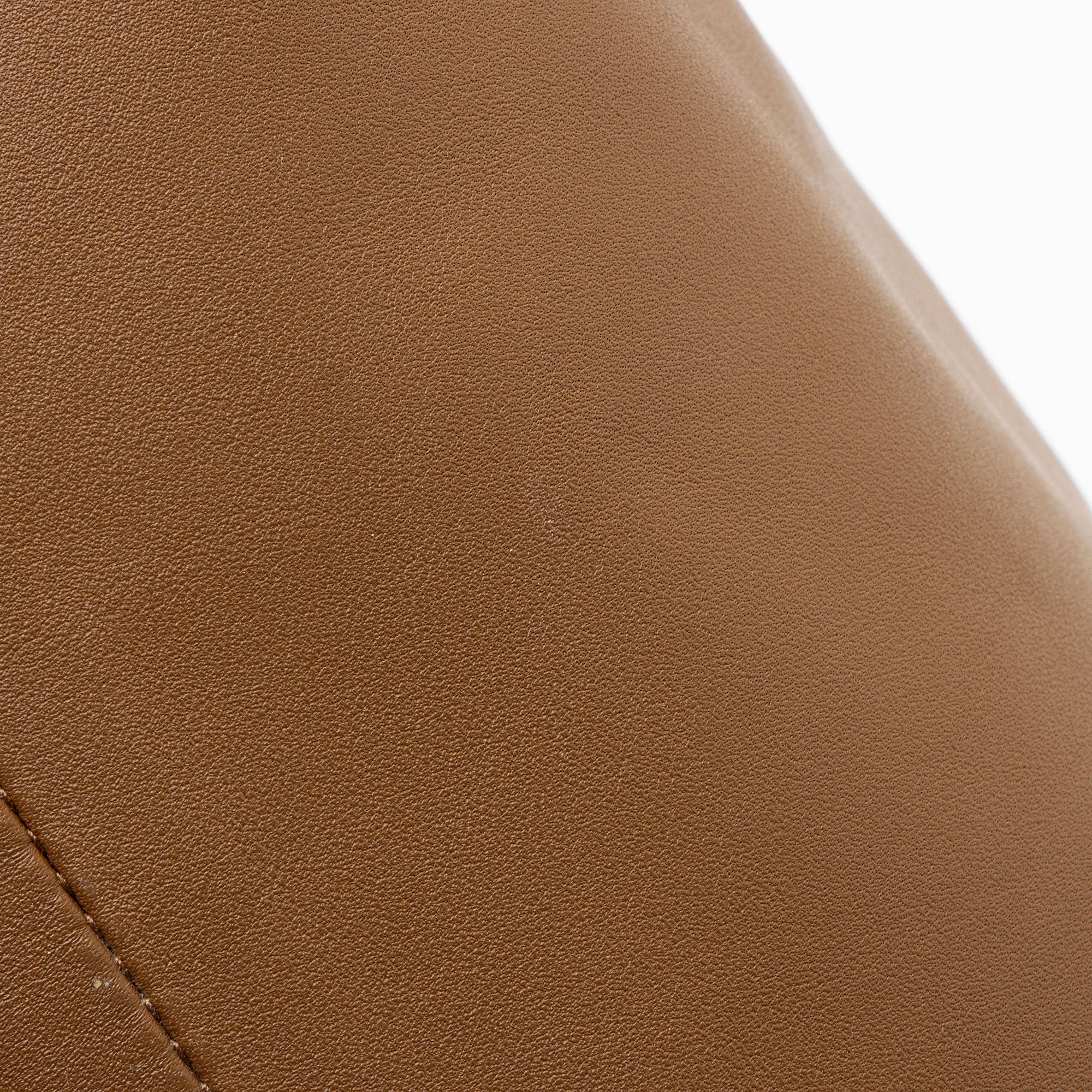 Bottega Veneta Calfskin The Chain Pouch (SHF-birXYM)