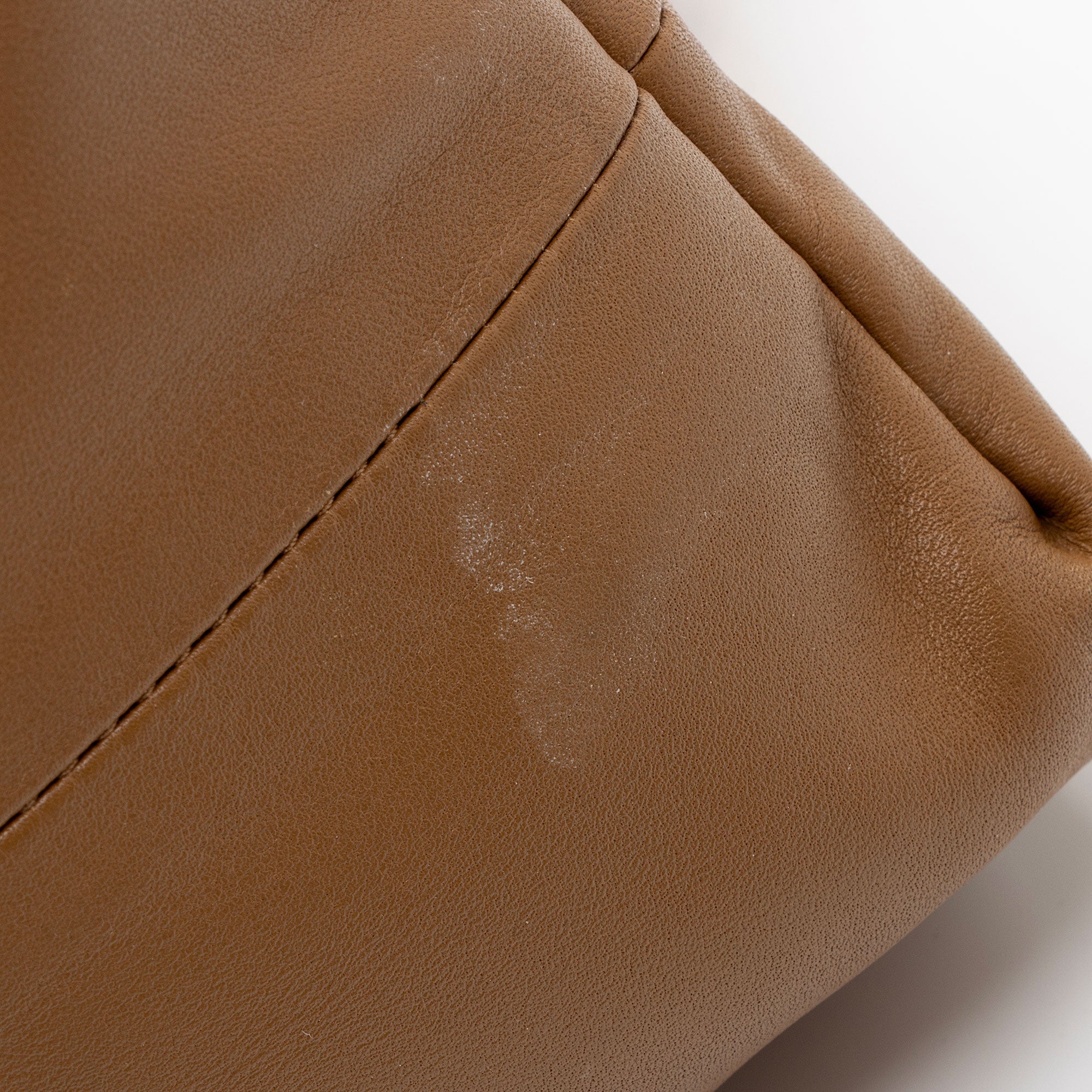 Bottega Veneta Calfskin The Chain Pouch (SHF-birXYM)