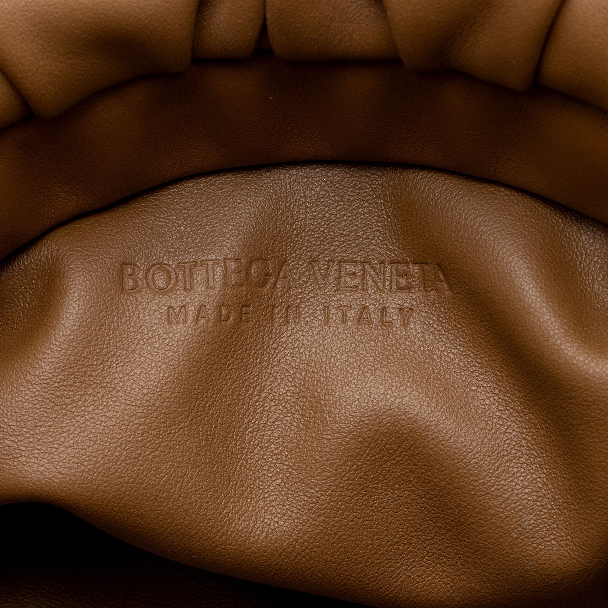 Bottega Veneta Calfskin The Chain Pouch (SHF-birXYM)