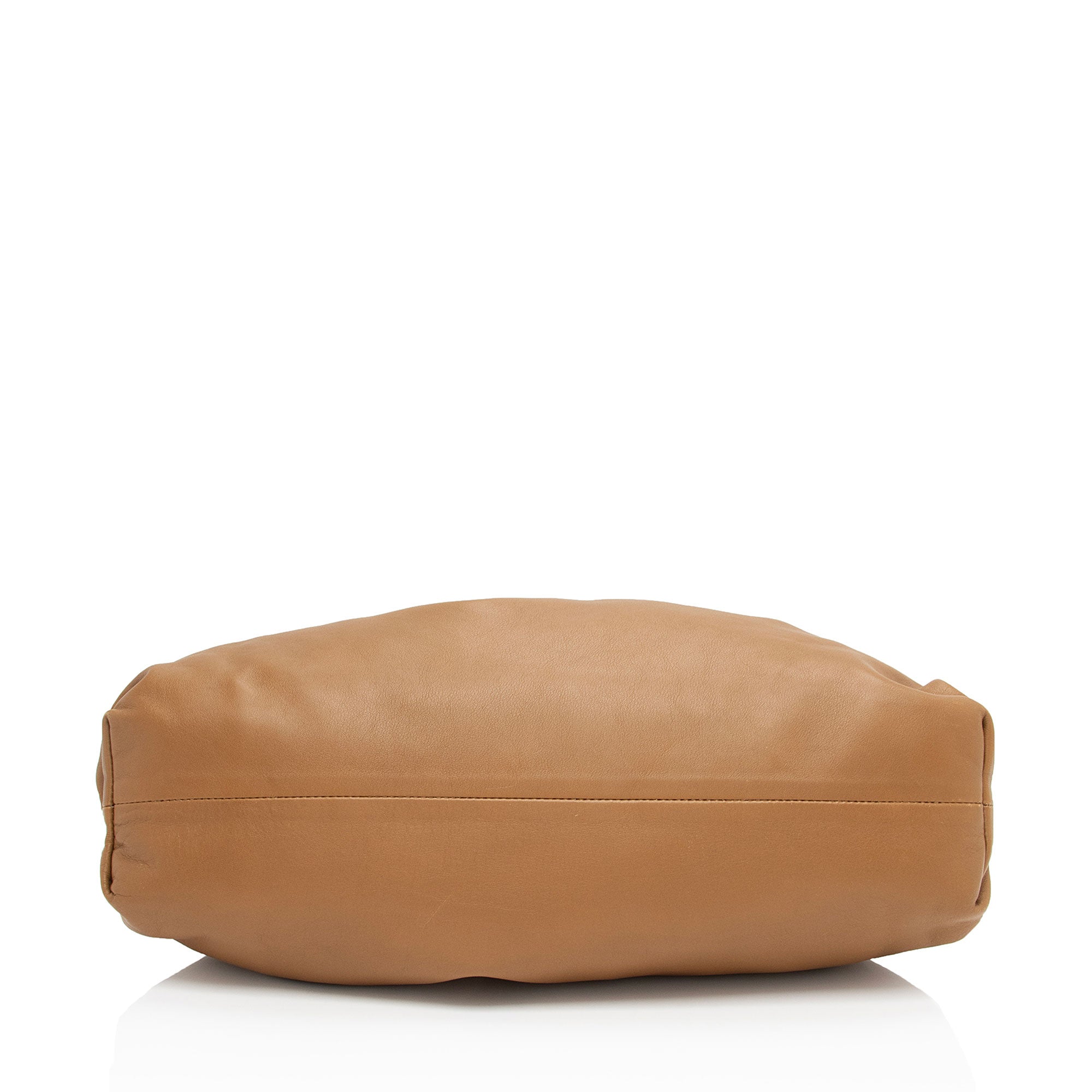 Bottega Veneta Calfskin The Pouch Clutch (SHF-MhxRoc)