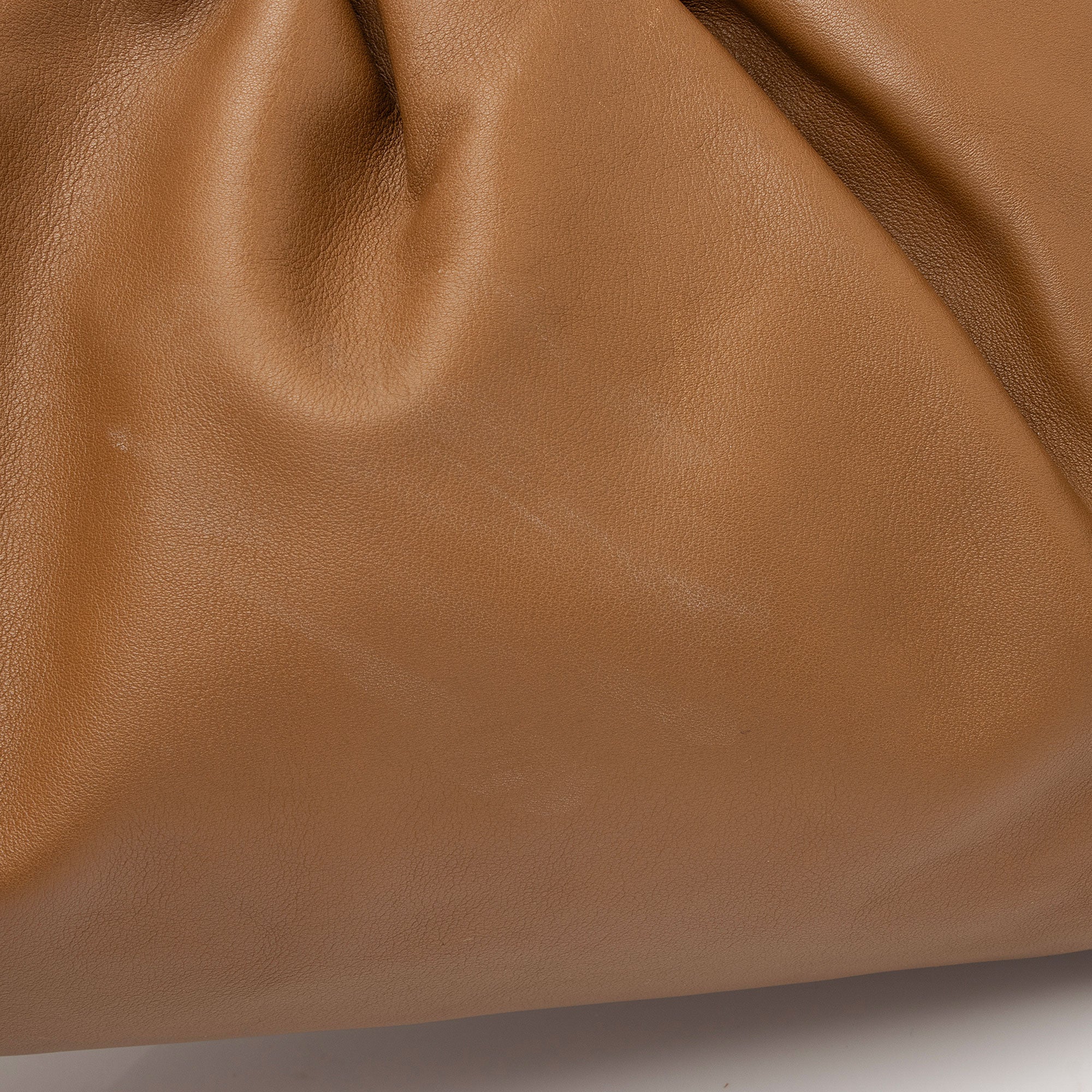 Bottega Veneta Calfskin The Pouch Clutch (SHF-MhxRoc)