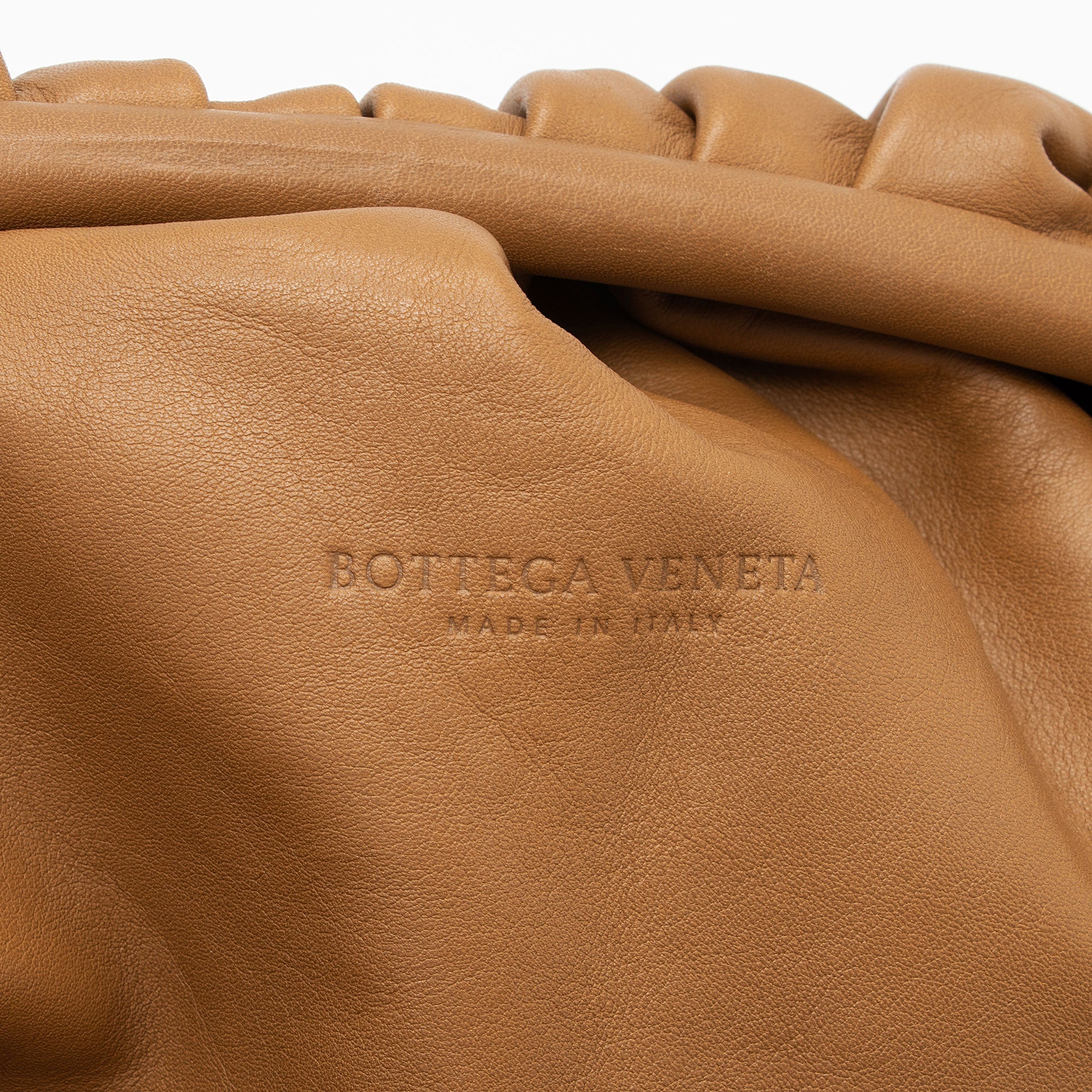 Bottega Veneta Calfskin The Pouch Clutch (SHF-MhxRoc)