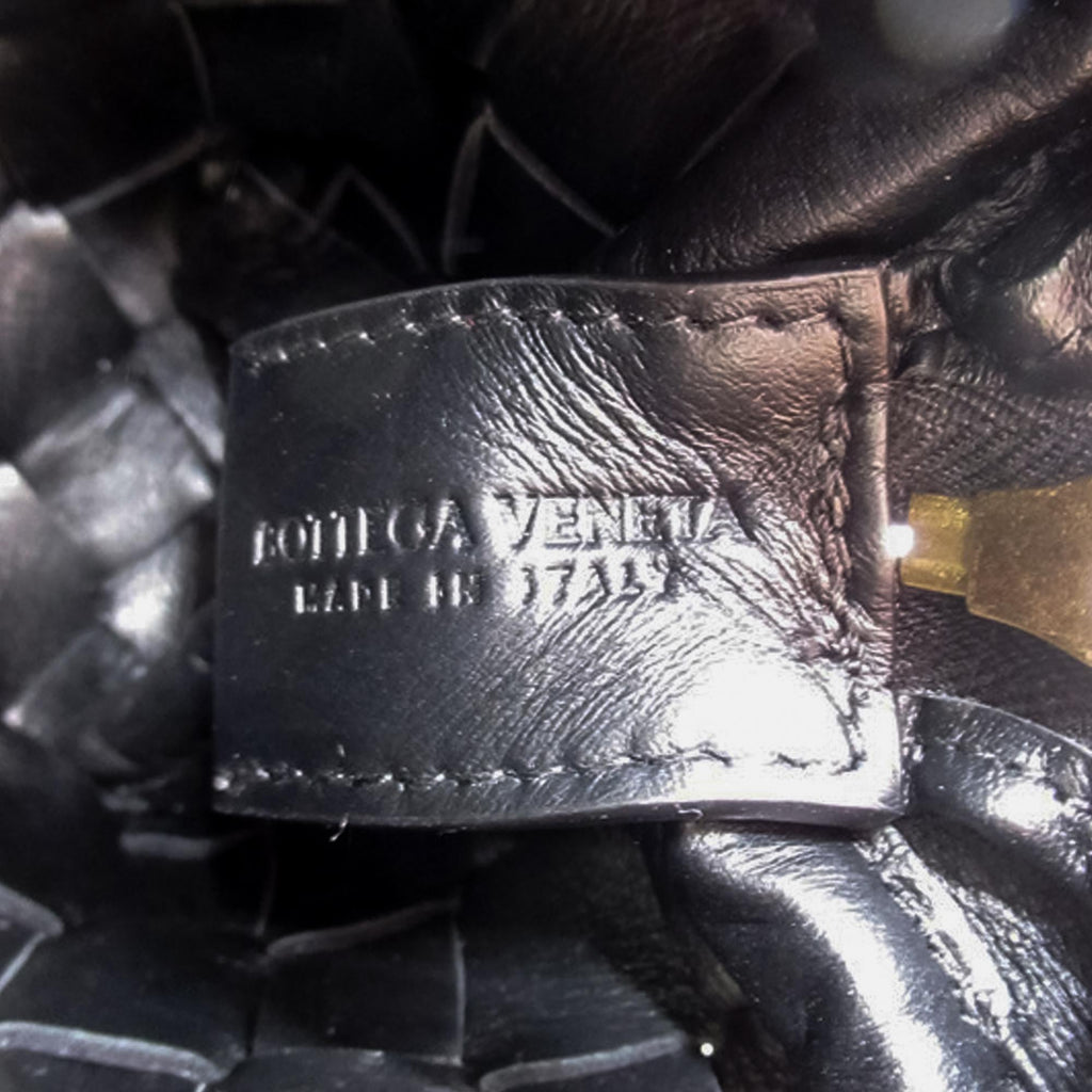Bottega Veneta Candy Intrecciato Loop Camera Bag (SHG-rDq8tB)