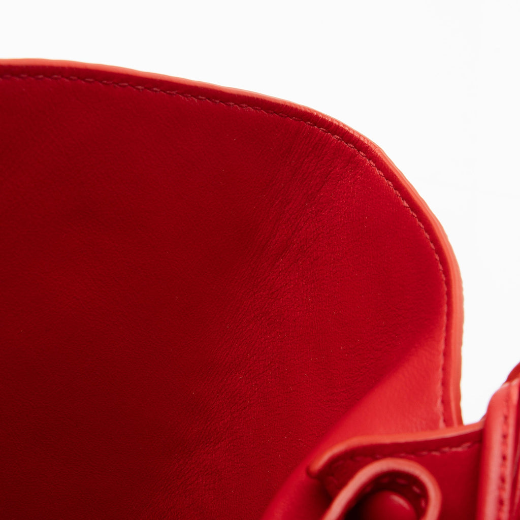 Bottega Veneta Croc Embossed Doll Tote (SHF-CxLKHC)