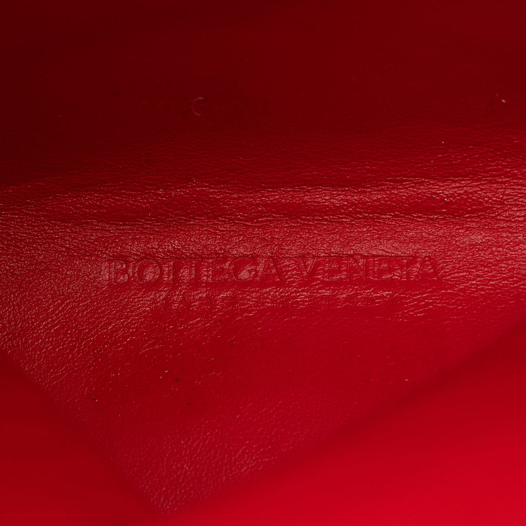 Bottega Veneta Croc Embossed Doll Tote (SHF-CxLKHC)