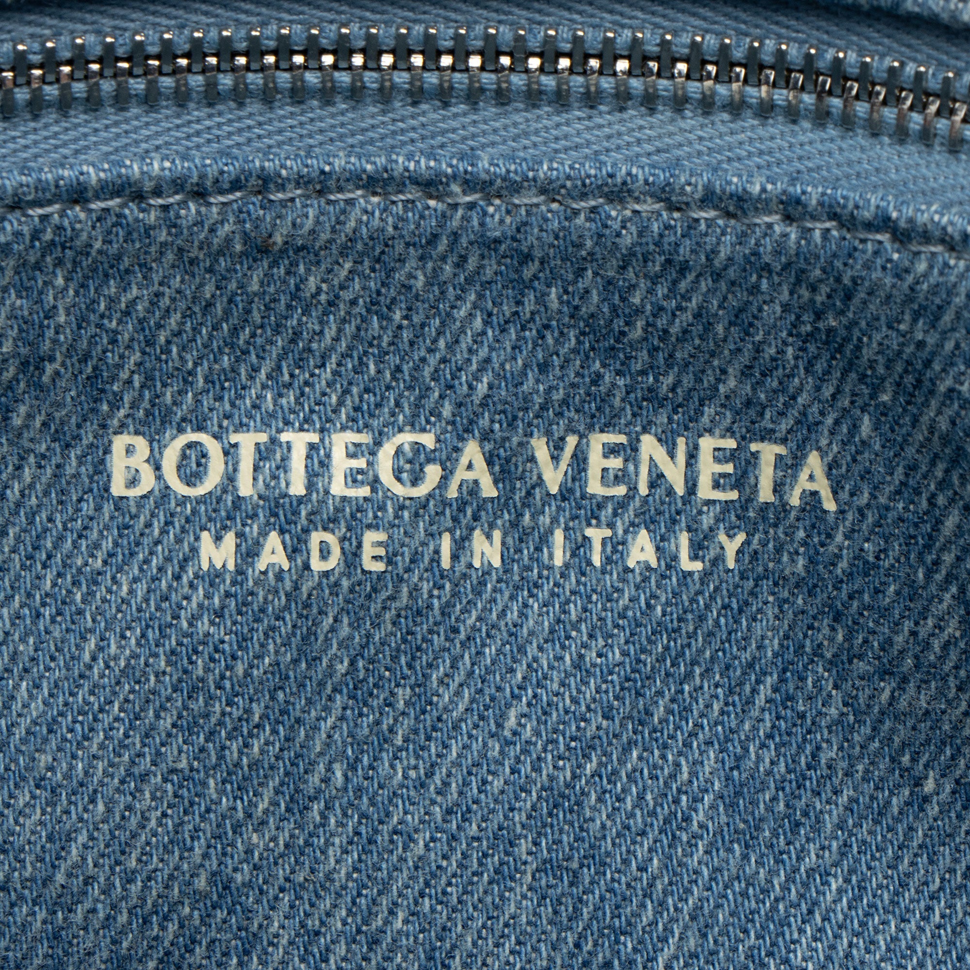 Bottega Veneta Denim Intrecciato Cassette Crossbody (SHF-bjvGME)