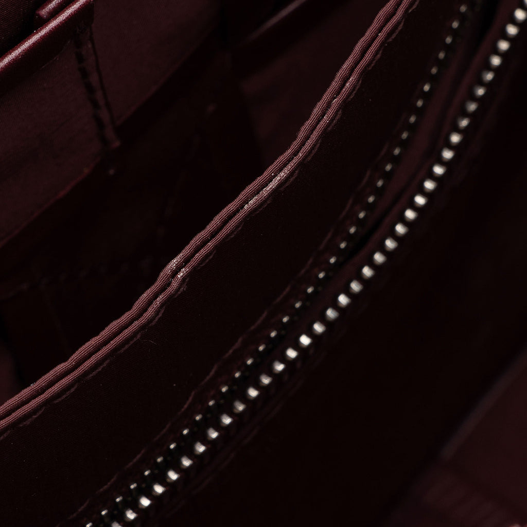 Bottega Veneta Distressed Calfskin Cassette Small Crossbody Bag (SHF-K6GzFo)