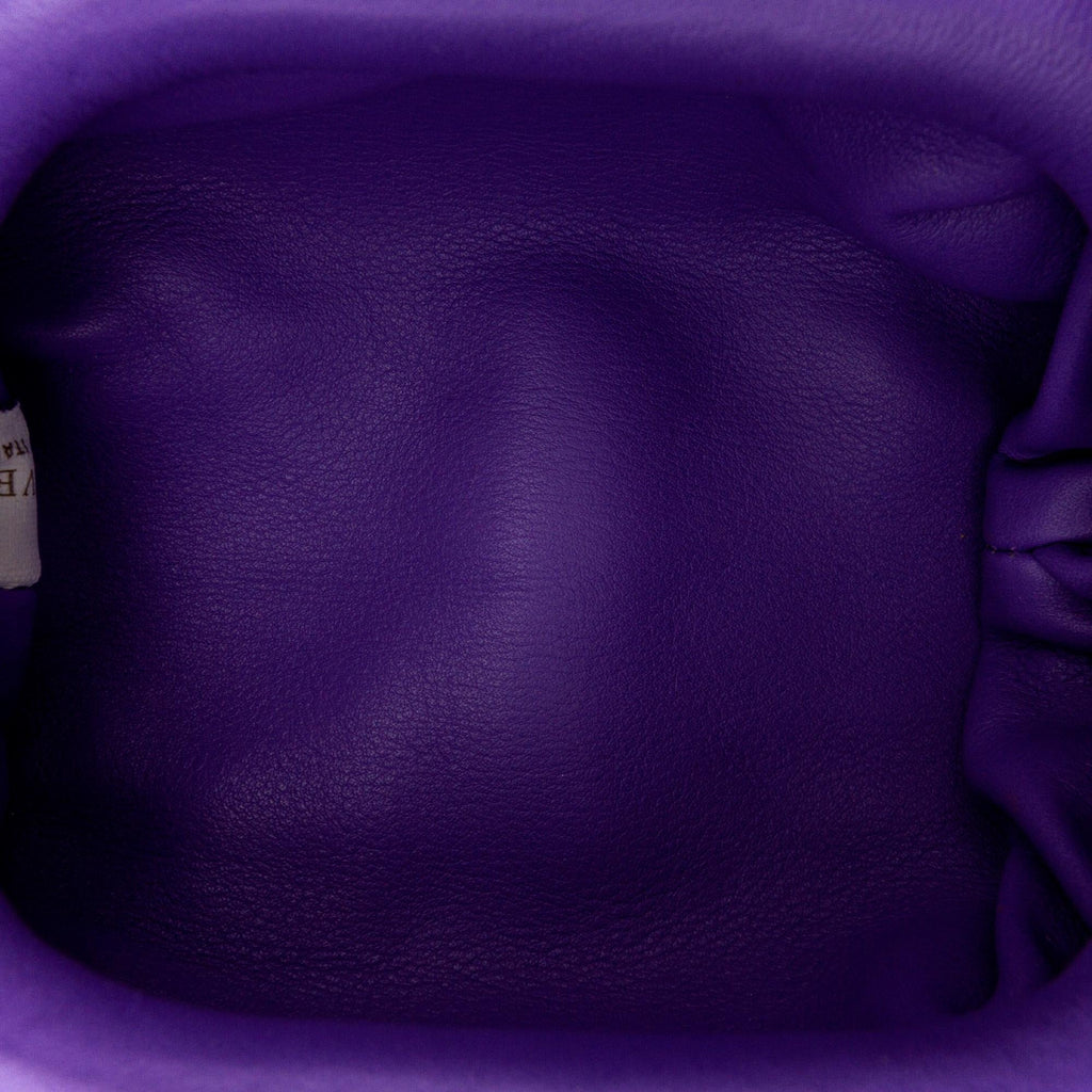 Bottega Veneta Extra Mini Pouch Leather Clutch (SHG-lEtw68)