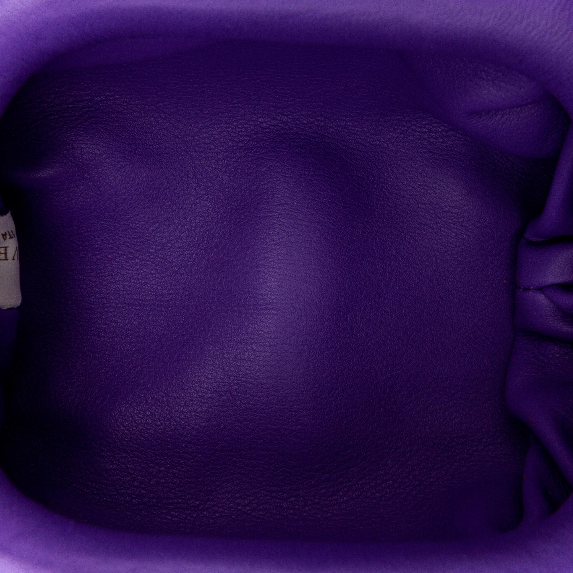 Bottega Veneta Extra Mini Pouch Leather Clutch (SHG-lEtw68)
