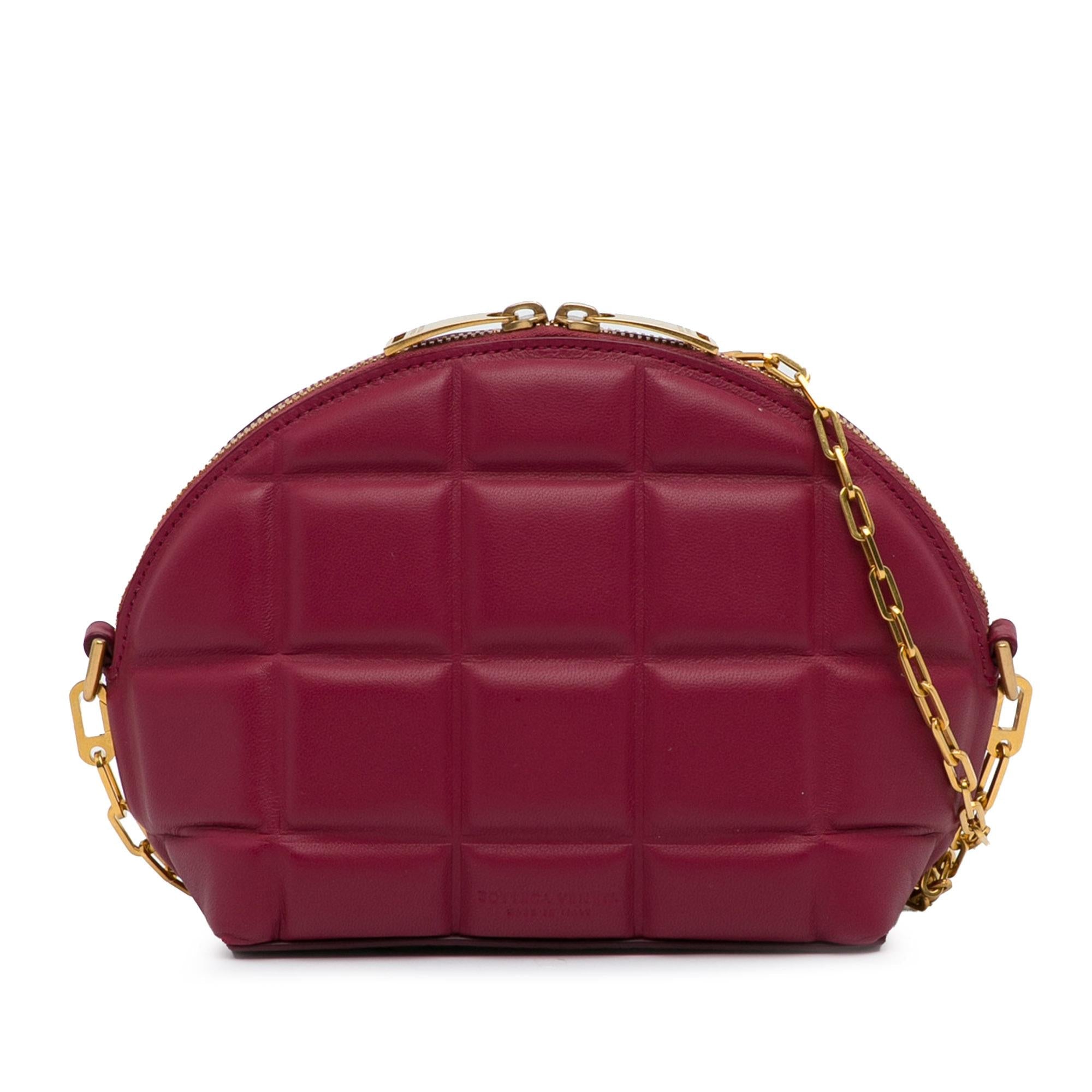 Bottega Veneta Half Moon Crossbody Bag (SHG-k2TCh1)
