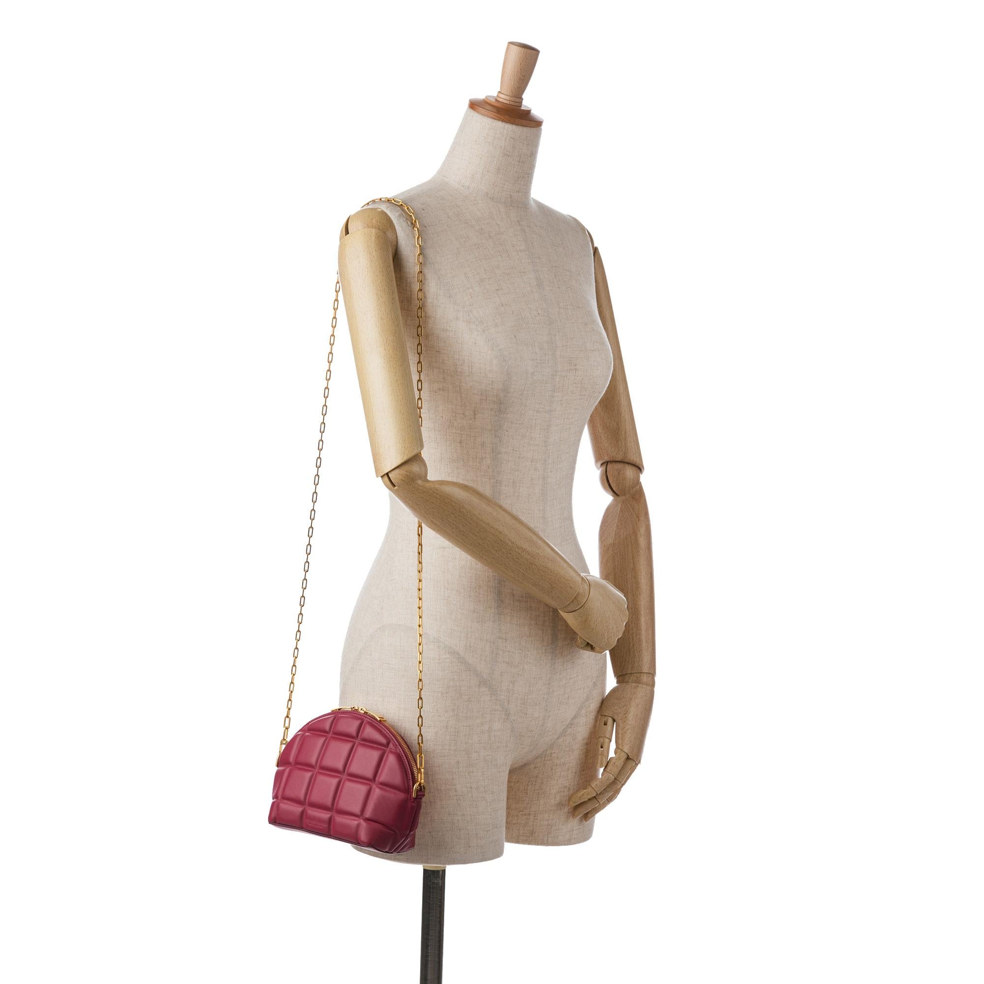 Bottega Veneta Half Moon Crossbody Bag (SHG-k2TCh1)