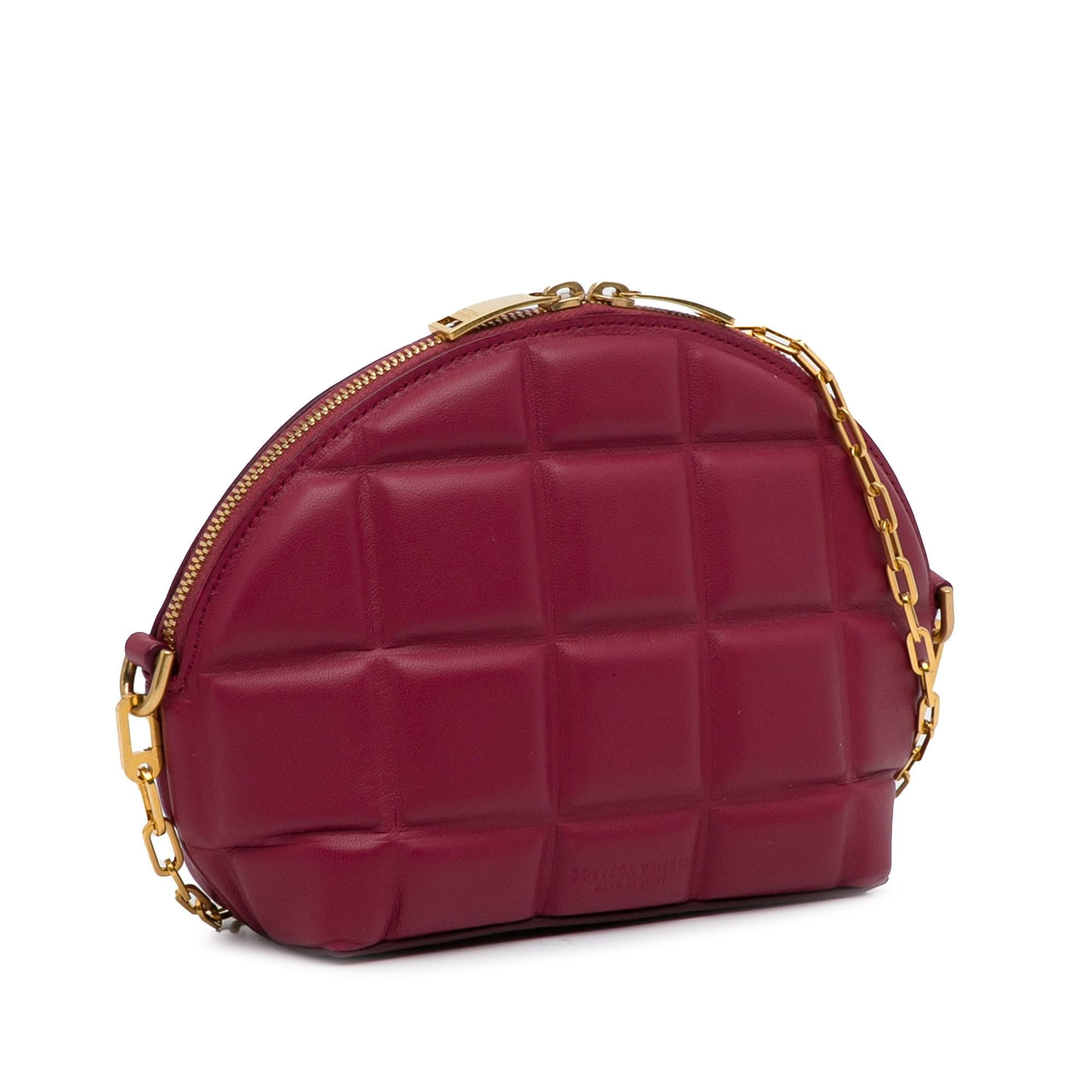 Bottega Veneta Half Moon Crossbody Bag (SHG-k2TCh1)