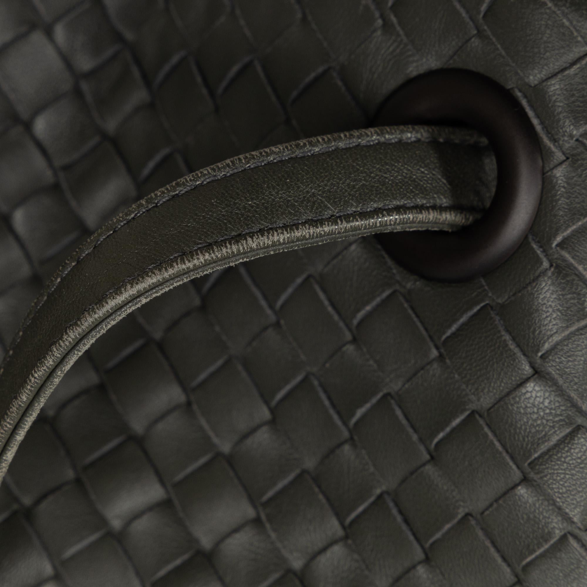 Bottega Veneta Intrecciato Bella Handbag (SHG-fEWWR0)