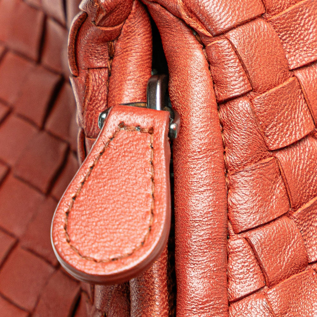 Bottega Veneta Intrecciato Belly Hobo Bag (SHG-TZBKMC)